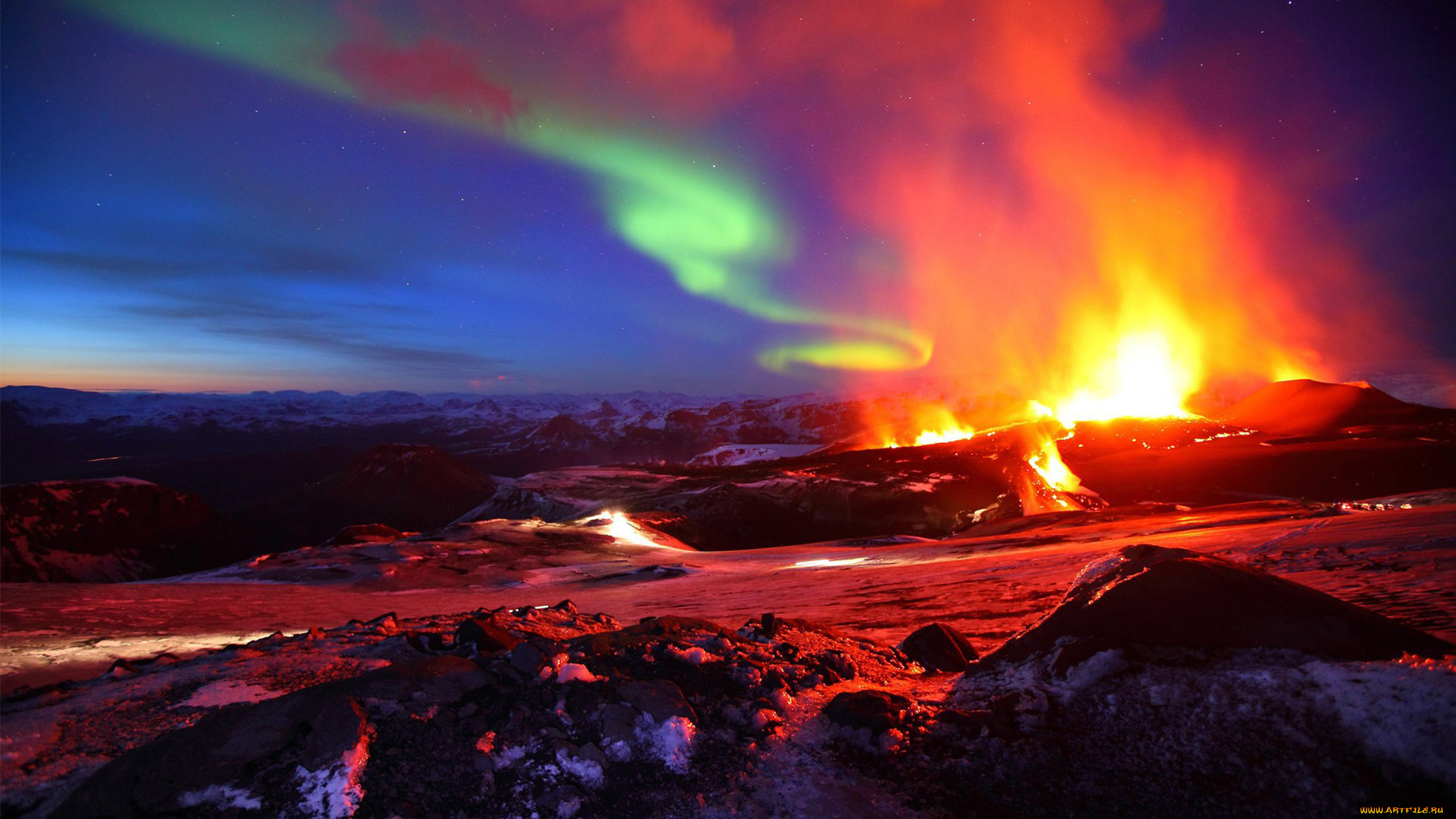 Какую страну называют страной льда и огня. Эйяфьядлайёкюдль вулкан в Исландии. Извержение вулкана в Исландии Эйяфьятлайокудль. Вулкан Eyjafjallajökull Исландии. Вулкан Эйяфьятлайокудль извержение 2010.